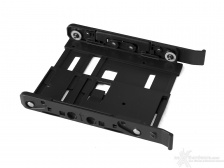 Cooler Master CM 690 III 6. Supporti unità di storage 9