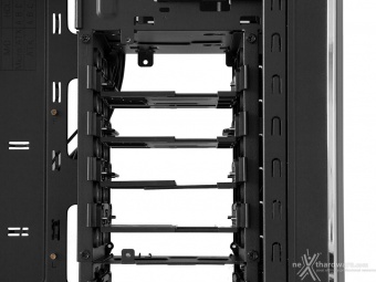 Cooler Master CM 690 III 6. Supporti unità di storage 4