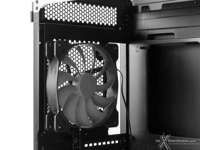 Corsair Graphite 760T 4. Interno 3