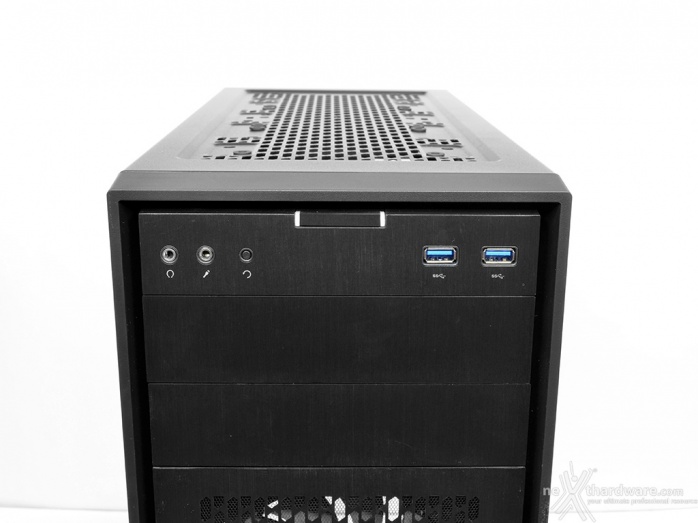 Corsair Obsidian 450D 2. Esterno 6