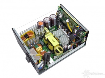 Seasonic Platinum 1200 3. Interno: com'è fatto 3