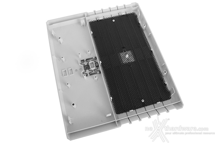 Corsair Carbide Air 240 2. Esterno - Prima parte 14