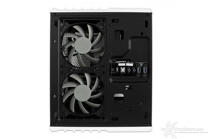Corsair Carbide Air 240 2. Esterno - Prima parte 13