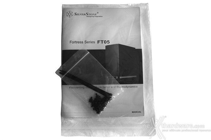 SilverStone Fortress FT05 1. Confezione e bundle 3