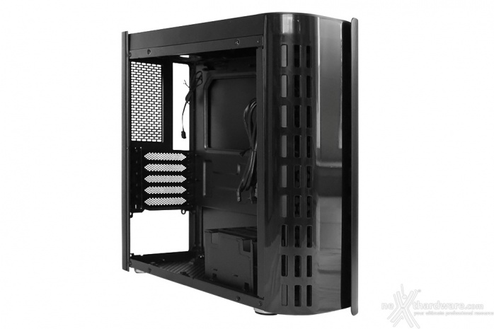BitFenix Pandora 4. Interno 3