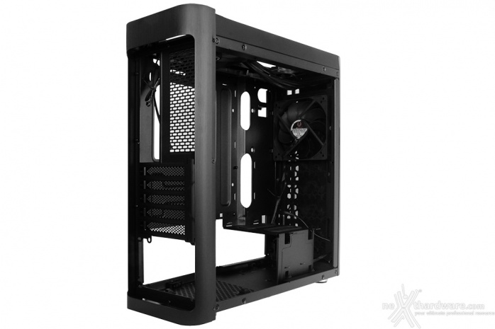 BitFenix Pandora 4. Interno 2