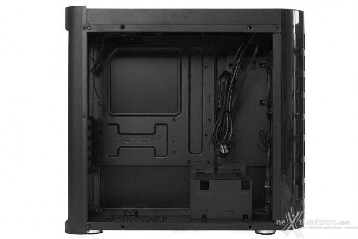 BitFenix Pandora 4. Interno 1