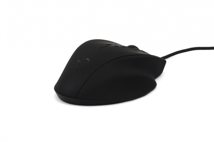 Mionix NAOS 8200 2. Visto da vicino 2