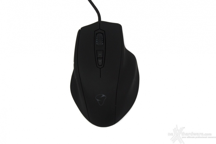 Mionix NAOS 8200 2. Visto da vicino 1