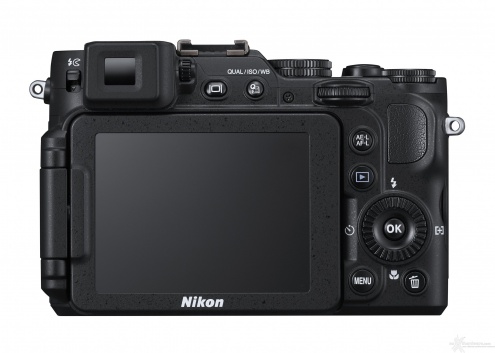 Annunciata la Coolpix  P7800 2